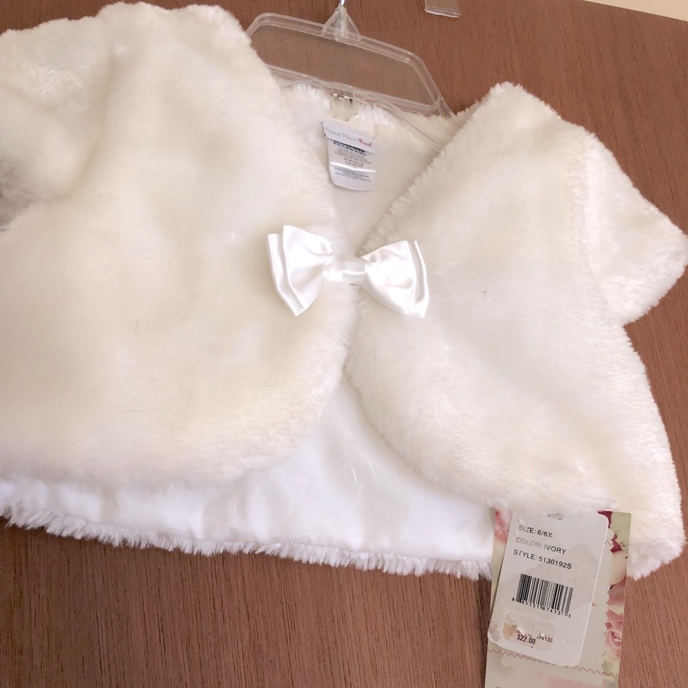 Girls 6X White bolero type jacket